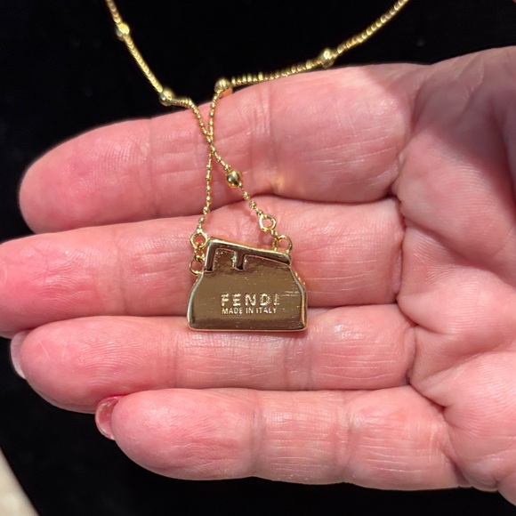 Elegant Gold Purse Pendant Necklace - Picture 3 of 7